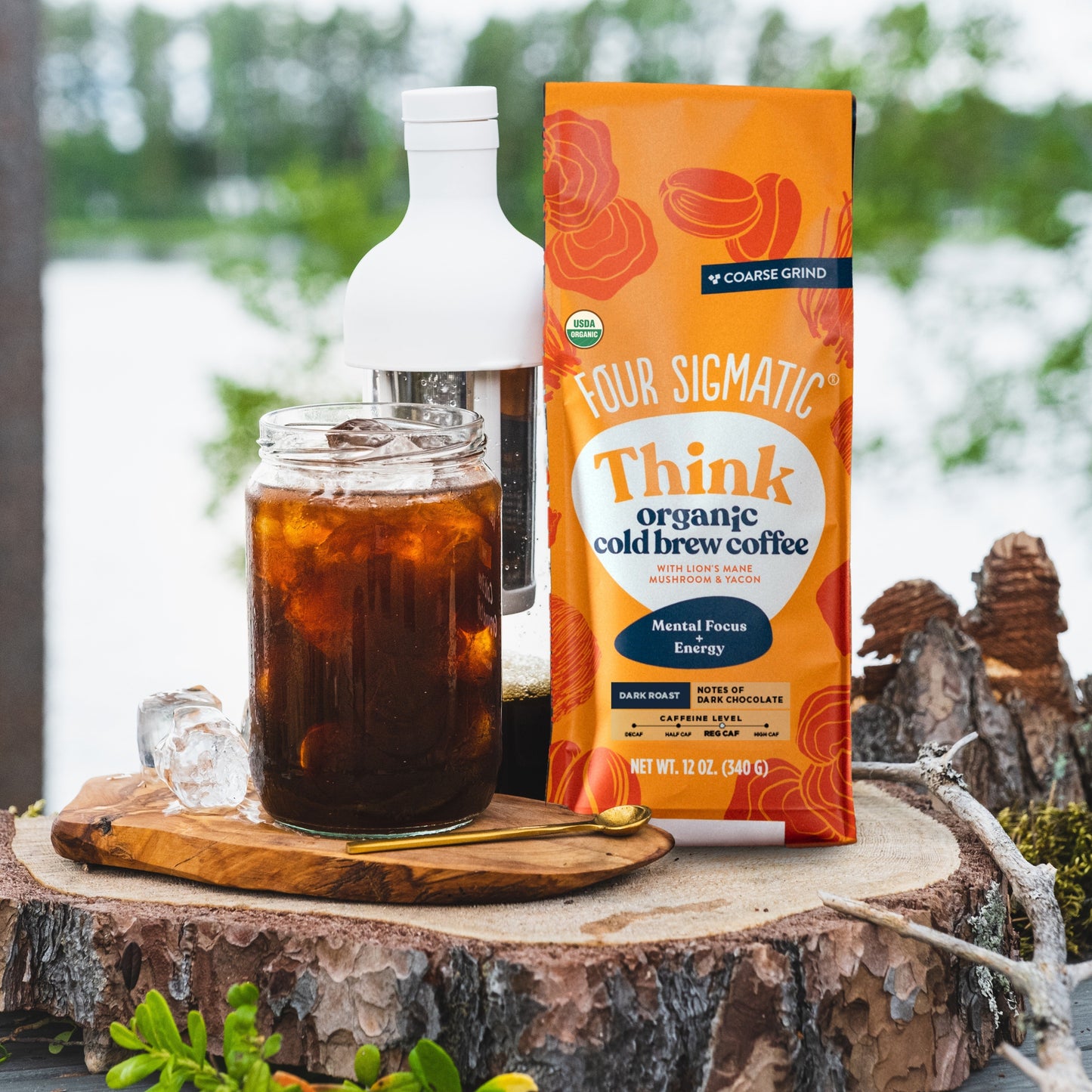 cold-brew-bottle-l1 Cold_Brew_Lifestyle_Photos_Outdoor_2024.jpg